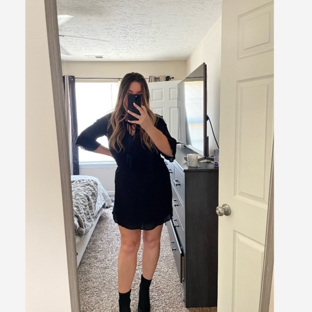Black 3/4 Ruffle Bell Sleeve Mini Shift Dress - Size Large